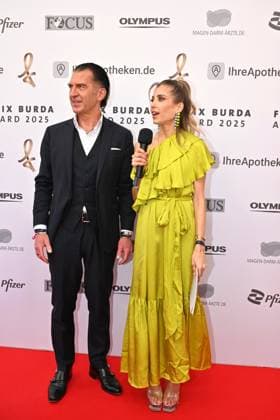 Philipp Welte und Cathy Hummels beim Felix Burda Award am 9.05.2025 in Berlin Felix Burda Award 2025 in Berlin