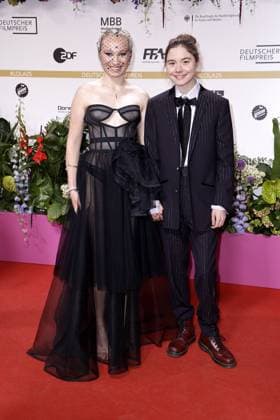 Helena Zengel und Hannah Schiller bei der Deutscher Filmpreis Verleihung am 9.05.2025 in Berlin Deutscher Filmpreis 2025 in Berlin
