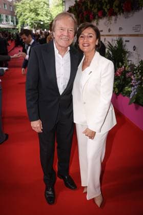 Verleihung DEUTSCHER FILMPREIS 2025 in Berlin Sandra Maischberger mit Ehemann Jan Kerhart auf dem Roten Teppich bei der Verleihung der Lola - Deutscher Filmpreis 2025 im Theater am Potsdamer Platz in Berlin Datum: 10.05.2025 Copyright: xEventpressx