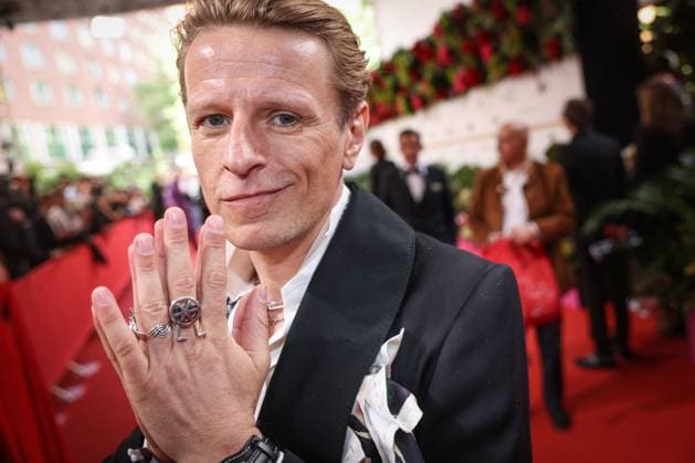 Verleihung DEUTSCHER FILMPREIS 2025 in Berlin Alexander Scheer auf dem Roten Teppich bei der Verleihung der Lola - Deutscher Filmpreis 2025 im Theater am Potsdamer Platz in Berlin Datum: 10.05.2025 Copyright: xEventpressx