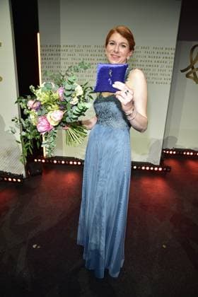 20. FELIX BURDA AWARD 2025 in Berlin Ehrenfelix-Preisträgerin 2025, Esther Meyer, erhielt die Ehrennadel in Form des Original-Handschrift-ã f beim bedeutesten Event Prävention verbindet uns... zum 20. Mal die Felix Burda Awards verliehen. Die Felix Burda Stiftung zeichnet herausragendes Engagement und wegweisende Forschung im Bereich der Darmkrebsprävention aus in Berlin, am 09.05.2025