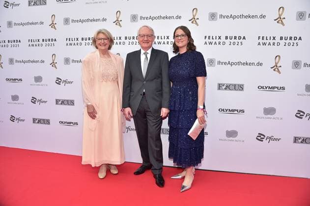 20. FELIX BURDA AWARD 2025 in Berlin Geschäftsführerinnen Prof. Dr. Heidrun M. Thais, Heinz Spengler, Vorsitzender des Vorstands, und Dr. Sabine Markmiller beim bedeutesten Event Prävention verbindet uns... zum 20. Mal die Felix Burda Awards verliehen. Die Felix Burda Stiftung zeichnet herausragendes Engagement und wegweisende Forschung im Bereich der Darmkrebsprävention aus in Berlin, am 09.05.2025