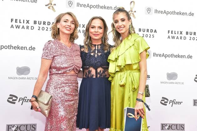 Entertainment Themen der Woche KW19 20. FELIX BURDA AWARD 2025 in Berlin Tina Ruland, Regina Halmich, Cathy Hummels beim bedeutesten Event Prävention verbindet uns... zum 20. Mal die Felix Burda Awards verliehen. Die Felix Burda Stiftung zeichnet herausragendes Engagement und wegweisende Forschung im Bereich der Darmkrebsprävention aus in Berlin, am 09.05.2025 *** 20 FELIX BURDA AWARD 2025 in Berlin Tina Ruland, Regina Halmich, Cathy Hummels presented with the Felix Burda Awards for the 20th time at the most important event prevention connects us The Felix Burda Foundation honors outstanding commitment and pioneering research in the field of colorectal cancer prevention in Berlin, on 09 05 2025 Photopress Mueller