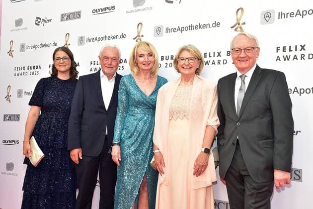 20. FELIX BURDA AWARD 2025 in Berlin Wolfgang Kubicki mit Ehefrau Annette Marberth-Kubicki, Geschäftsführerinnen Prof. Dr. Heidrun M. Thais, Heinz Spengler, Vorsitzender des Vorstands, und Dr. Sabine Markmiller beim bedeutesten Event Prävention verbindet uns... zum 20. Mal die Felix Burda Awards verliehen. Die Felix Burda Stiftung zeichnet herausragendes Engagement und wegweisende Forschung im Bereich der Darmkrebsprävention aus in Berlin, am 09.05.2025