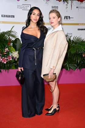 Gizem Emre und Jella Haase bei der 75. Verleihung des Deutschen Filmpreises 2025 im Theater am Potsdamer Platz. Berlin, 09.05.2025