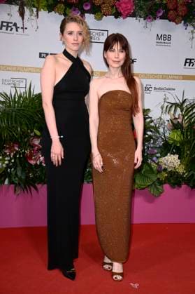 Katharina Stark und Nora Waldstätten bei der 75. Verleihung des Deutschen Filmpreises 2025 im Theater am Potsdamer Platz. Berlin, 09.05.2025