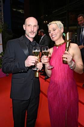 Julian R. Wagner und Melanie Raab bei der 75. Verleihung des Deutschen Filmpreises 2025 im Theater am Potsdamer Platz. Berlin, 09.05.2025