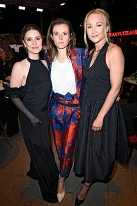 Gast, Karin Hanczewski und Lisa Maria Potthoff bei der 75. Verleihung des Deutschen Filmpreises 2025 im Theater am Potsdamer Platz. Berlin, 09.05.2025