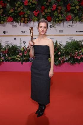 09.05.2025, Preisträgerin Liv Lisa Fries bei der 75. Verleihung Deutscher Filmpreis, 2025, in Berlin, Roter Teppich,