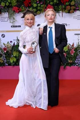 09.05.2025, Martina Gierlich und Luisa-Celine Gaffron bei der 75. Verleihung Deutscher Filmpreis, 2025, in Berlin, Roter Teppich, Berlin Deutschland, Germany