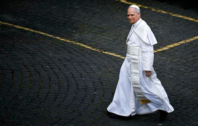 News Themen der Woche KW19 May 11, 2025, Vatican City, Vatican City: Pope Leo walking inside the Vatican before the Regina Coeli prayer, Vatican City, 11 May 2025. ANSA RICCARDO ANTIMIANI. Vatican City Vatican City  - ZUMAa110 20250511_zaf_a110_004 Copyright: xRiccardoxAntimianix