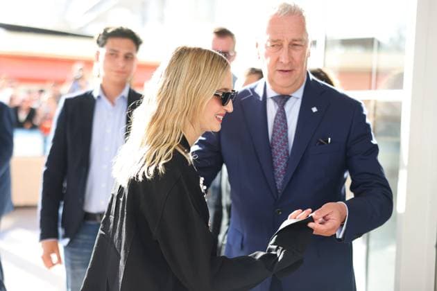 FESTIVAL DE CANNES 2025 FESTIVAL DE CANNES 2025 PHOTOPQR NICE MATIN Sebastien Botella CANNES 12 05 2025 Arrival of the jury in front of the Cannes Martinez Hotel before the opening of the Cannes Film Festival, Monday May 12, 2025 Alba Rohrwacher 78th international Cannes film festival takes place may 13th to 24th 2025 CANNES France  Copyright: xPHOTOPQR NICExMATIN MAXPPPxSebastienxBotellax 20250512NIM1565 20250512NIM1565