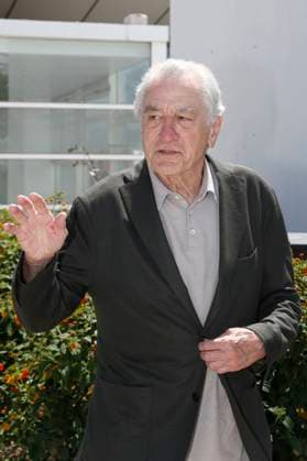 Robert De Niro beim Photocall anlässlich der Verleihung der Goldenen Ehrenpalme für sein Lebenswerk auf dem Festival de Cannes 2025 78. Internationale Filmfestspiele von Cannes am Palais des Festivals. Cannes, 13.05.2025
