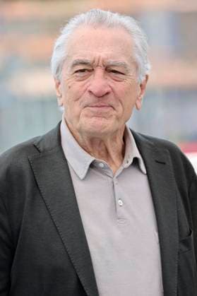 Robert De Niro beim Photocall anlässlich der Verleihung der Goldenen Ehrenpalme für sein Lebenswerk auf dem Festival de Cannes 2025 78. Internationale Filmfestspiele von Cannes am Palais des Festivals. Cannes, 13.05.2025
