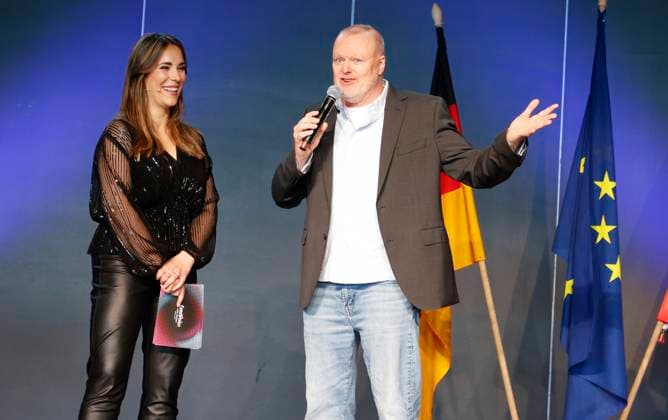 Entertainment Themen der Woche KW20 Entertainment Bilder des Tages Basel, Switzerland - May 15, 2025: Eurovision Song Contest, ESC 2025: Reception of the German and Austrian embassies as well as the NDR and ORF with TV Host Stefan Raab ESC Eurovision Song Contest 2025 in Basel *** Basel, Switzerland May 15, 2025 Eurovision Song Contest, ESC 2025 Reception of the German and Austrian embassies as well as the NDR and ORF with TV Host Stefan Raab ESC Eurovision Song Contest 2025 in Basel
