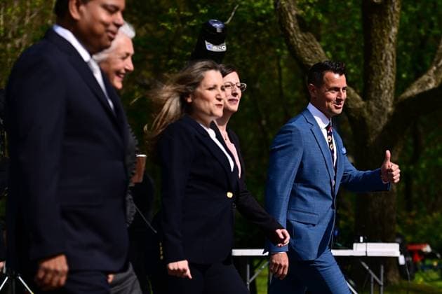 May 13, 2025, Ottawa, On, Canada: Adam van Koeverden, right, arrives for a cabinet swearing-in at Rideau Hall in Ottawa on Tuesday, May 13, 2025. Ottawa Canada  - ZUMAc35_ 20250513_zaf_c35_032 Copyright: xSpencerxColbyx