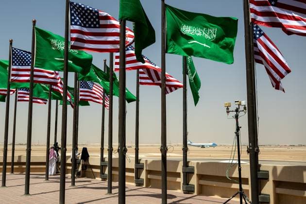 US President, Donald Trump, arrives in Saudi Arabia and meets with Saudi Crown Prince, Mohammed bin Salman US President, Donald Trump, arrives in Saudi Arabia and meets with Saudi Crown Prince, Mohammed bin Salman, in Riyadh, Saudi Arabia, on May 13. Photo by White House Office APA Images Riyadh Riyadh Saudi Arabia 130525_Saudi_Arabia_WH_00(1) Copyright: xThisxphotographxisxprovidedxbyxTHExWHITExHOUSExasxaxcourtesyxandxmayxbexprintedxbyxthexsubject(s)xinxthexphotographxforxpersonalxusexonly.xThexphotographxmayxnotxbexmanipulatedxinxanyxwayxandxmayxnotxotherwisexbexreproduced,xdisseminatedxorxbroadcast,xwitxMollyxRileyx