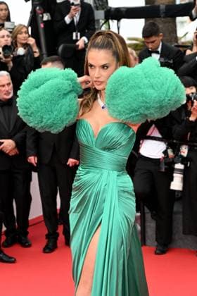 Cannes, 78th Cannes Film Festival 2025, Red Carpet premiere Opening Ceremony Cannes, 78th Cannes Film Festival 2025, Red Carpet premiere Opening Ceremony In the photo: Alessandra Ambrosio Cannes France  Copyright: xIPA ABACAx