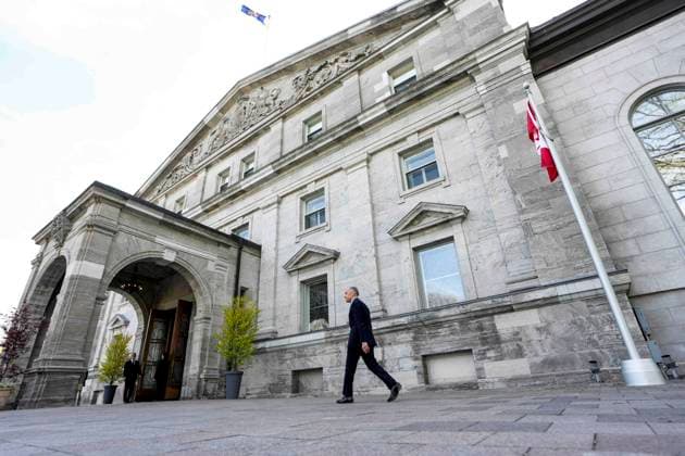 May 13, 2025, Ottawa, On, CANADA: Canadian Prime Minister Mark Carney, arrives for the cabinet swearing-in ceremony at Rideau Hall in Ottawa on Tuesday, May 13, 2025. Ottawa CANADA  - ZUMAc35_ 20250513_zaf_c35_027 Copyright: xJustinxTangx