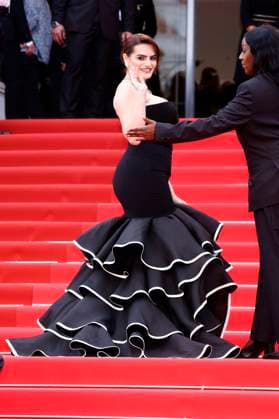 Nava Mau bei der Opening Ceremony mit der Premiere des Kinofilms Partir un jour Leave One Day auf dem Festival de Cannes 2025 78. Internationale Filmfestspiele von Cannes im Palais des Festivals. Cannes, 13.05.2025