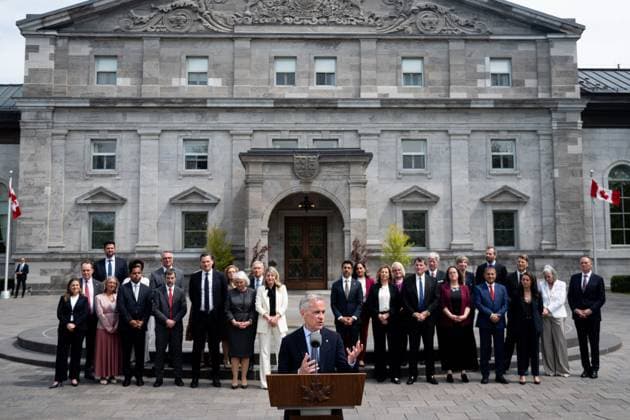 May 13, 2025, Ottawa, On, Canada: p>Prime Minister Mark Carney speaks to reporters following a swearing-in ceremony at Rideau Hall in Ottawa, on Tuesday, May 13, 2025. Ottawa Canada  - ZUMAc35_ 20250513_zaf_c35_358 Copyright: xSpencerxColbyx