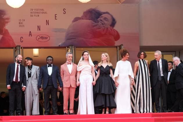 CELEBRITES : 78 eme Festival de Cannes Tapis rouge 2025 - 13 05 2025 CANNES, FRANCE - MAY 13: (L-R) Jury Member Hong Sang-soo Halle Berry, Jeremy Strong, Jury President Juliette Binoche, Alba Rohrwacher, Dieudo Hamadi, Payal Kapadia, LeÃ¯la Slimani and Carlos Reygadas attend the red carpet for the opening ceremony and Partir Un Jour (Leave One Day) screening at the 78th annual Cannes Film Festival at Palais des Festivals on May 13, 2025 in Cannes, France  Copyright: xLUCAxCUTOLOx