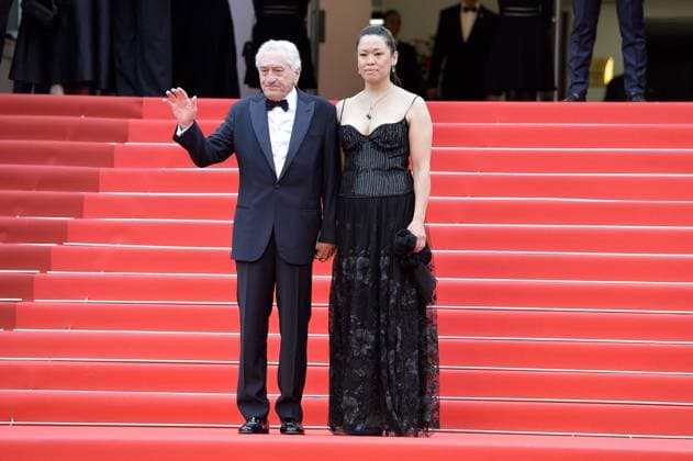Robert De Niro und Partnerin Tiffany Chen bei der Eröffnungszeremonie und der Partir un jour (LEAVE ONE DAY) Premiere 130525 the Opening Ceremony and LEAVE ONE DAY premiere during the 78th Cannes Film Festival, France