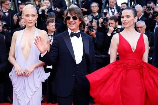 Internationale Filmfestspiele von Cannes, Mission Impossible - The Final Reckoning Premiere Pom Klementieff, Tom Cruise und Hayley Atwell bei der Premiere des Kinofilms Mission: Impossible 8 - The Final Reckoning auf dem Festival de Cannes 2025 78. Internationale Filmfestspiele von Cannes im Palais des Festivals. Cannes, 14.05.2025