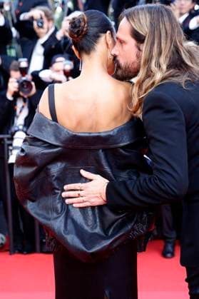 Internationale Filmfestspiele von Cannes, Mission Impossible - The Final Reckoning Premiere Zoe Saldana mit Ehemann Marco Perego bei der Premiere des Kinofilms Mission: Impossible 8 - The Final Reckoning auf dem Festival de Cannes 2025 78. Internationale Filmfestspiele von Cannes im Palais des Festivals. Cannes, 14.05.2025