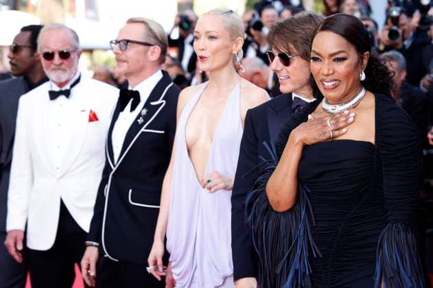 Internationale Filmfestspiele von Cannes, Mission Impossible - The Final Reckoning Premiere Tramell Tillman, Erik Jendresen, Simon Pegg, Pom Klementieff, Tom Cruise und Angela Bassett bei der Premiere des Kinofilms Mission: Impossible 8 - The Final Reckoning auf dem Festival de Cannes 2025 78. Internationale Filmfestspiele von Cannes im Palais des Festivals. Cannes, 14.05.2025