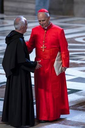Robert-Francis-Prevost in Vatican Cardinal Robert Francis Prevost speaks with a priest upon his arrival to attend a Mass Pro Eligendo Romano Pontiff before the conclave to elect a new Pope. Vatican Vatican Copyright: xMariaxGraziaxPicciarellax xSOPAxImagesx MGPICCIARELLA_4888