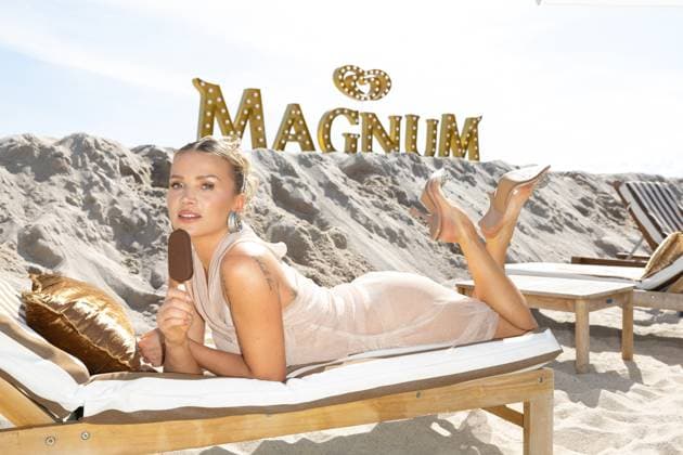 Celebrities on Magnum Beach during the 78th Cannes Film Festival Julia Kuczynska sur la Plage Magnum lors du 78eme Festival de Cannes, 14 Mai 2025 Jeremy Melloul Magnum Cannes Bestimage Magnum beach during the 78th Cannes Film Festival on 14th May 2025 Cannes France  Copyright: xJeremyxMelloulx xBestimagexJeremyxMelloulx xBestimagex