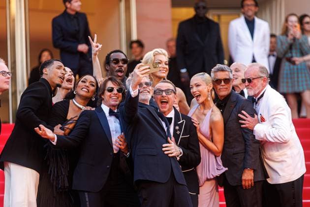 Festival de Cannes - Premiere Mission Impossible The Final Reckoning Greg Tarzan Davis, Hayley Atwell, Angela Bassett, Tom Cruise, Tramell Tillman, Christopher McQuarrie, Hannah Waddingham, Simon Pegg, Pom Klementieff, Esai Morales und Brian Robbins bei der Premiere von Mission: Impossible The Final Reckoning während der 78. Filmfestspiele in Cannes am 14.05.2025. Copyright: xEventpressxKochanx