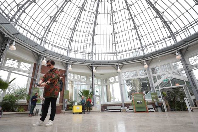 Allan Garden Reopening In Toronto, Canada People visit the Palm House at Allan Gardens Conservatory, which reopens to the public in Toronto, Canada, on May 14, 2025, after extensive restoration. Toronto Canada  Copyright: xArrushxChoprax originalFilename: chopra-notitle250515_npwmR.jpg