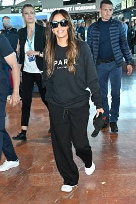 Cannes Eva Longoria At Nice Airport JR Eva Longoria arriving at Nice airport ahead 78th Cannes Film Festival in Nice, France on May, 15, 2025. Photo by Julien Reynaud APS-Medias ABACAPRESS.COM Nice France  Copyright: xReynaudxJulien APS-Medias ABACAx