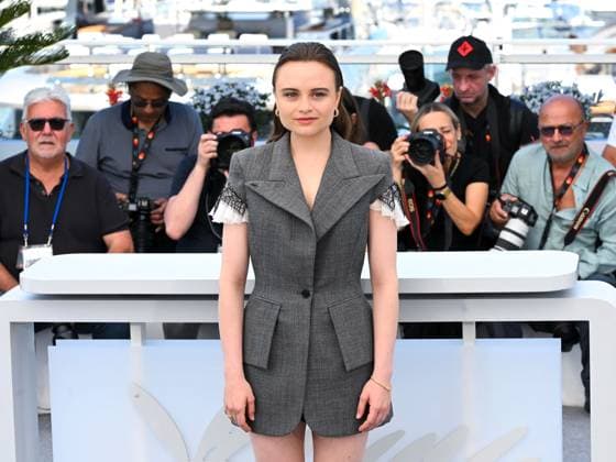 Cannes, Cannes, France: Cannes, 78th Cannes Film Festival 2025 - day 3 - Photocall of the film Sound of Falling. In the photo Lena Urzendowsky Cannes France  - ZUMAp169 20250515_zea_p169_030 Copyright: xAlbertoxTerenghix