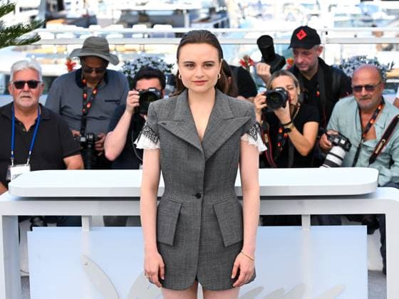 Cannes, Cannes, France: Cannes, 78th Cannes Film Festival 2025 - day 3 - Photocall of the film Sound of Falling. In the photo Lena Urzendowsky Cannes France  - ZUMAp169 20250515_zea_p169_031 Copyright: xAlbertoxTerenghix