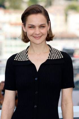 Luise Heyer beim Photocall zum Kinofilm Sound of Falling In die Sonne schauen auf dem Festival de Cannes 2025 78. Internationale Filmfestspiele von Cannes am Palais des Festivals. Cannes, 15.05.2025