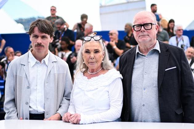 Cannes Being Bo Widerberg Photocall AM Jon Asp, Pia Degermark and Mattias Nohrborg attending the I Huvudet Pa Bo (Being Bo Widerberg) Photocall in Cannes, France on May 15, 2025 as part of the 78th Cannes Film Festival. Photo by Aurore Marechal ABACAPRESS.COM Cannes France  Copyright: xMarechalxAurore ABACAx