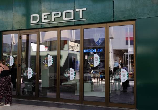 15.05.2025, NRW, Deutschland, Wirtschaft, Einzelhandel, Insolvenzen, Geschlossene Depot Filiale im Ruhrpark Bochum, Insolvenz, Deutschland *** 15 05 2025, NRW, Germany, Economy, Retail, Insolvencies, Closed Depot branch in Ruhrpark Bochum, Insolvency, Germany Copyright: xD.xKerlekin SnowfieldxPhotographyx SF150525DepottD