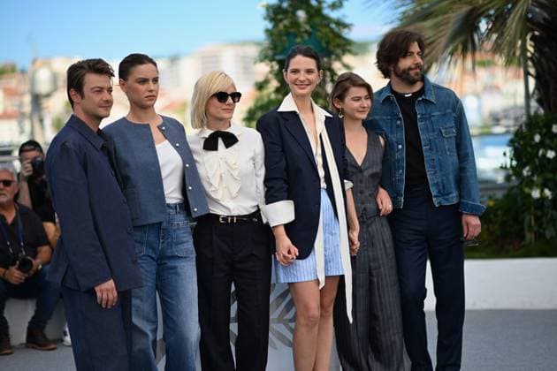 Cannes - Qui Brille Au Combat Photocall Angelina Woreth, Mélanie Laurent, Joséphine Japy and Sarah Pachoud during the Qui Brille au Combat The Wonderers photocall at the 78th annual Cannes Film Festival at Palais des Festivals on May 15, 2025 in Cannes, France. Photo by Franck castel ABACAPRESS.COM Cannes France  Copyright: xCastelxFranck ABACAx