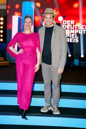 Ruth Moschner und Kaya Yanar beim Deutschen Computerspielpreis 2025.