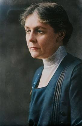 RECORD DATE NOT STATED Dr. Alice Hamilton, between c1915 and c1920. (Colorised black and white print). Copyright:xHeritagexArt HeritagexImagesxBainxNewsxServicex IMAGO, ! ACHTUNG: AUFNAHMEDATUM GESCHÄTZT!  Copyright:HeritagexArt HeritagexImagesxBainxNewsxServicex IMAGO