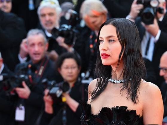Cannes, 78th Cannes Film Festival 2025 - evening 3 - red carpet of the film Dossier 137 (Case 137) - In the photo: Irina Shayk  Copyright: xManuelexMangiarottix xipa-agency.netx xPoolxPhotoxEventsx05x IPA_Agency_IPA57734864