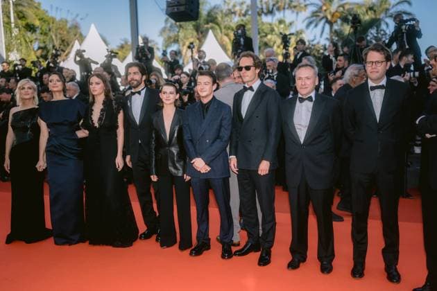 78eme Festival International du Film de Cannes Montée des marchesdu film Dossier 137 78th International Cannes Film Festival Red Carpet of Dossier 137 movie 444307 2025 05 15 Alpes Maritimes Cannes France Laurent, Mélanie Japy, Joséphine Woreth, Angelina Cardinal, Pierre Yves Pachoud, Sarah Kysyl, Felix Playoust, Antoine Clerc, François Playoust, Martin Tzipine, Nicolas Copyright: xTerencexBaelenx STAR_444307_060