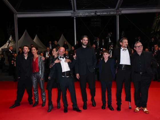 Cannes, Cannes, France: Cannes, 78th Cannes Film Festival 2025 - evening 3 - red carpet of the film Sirat - In the photo: Stefania Gadda, guest, Richard Bellamy, Jade Oukid, Oliver Laxe, Bruno Nunez, Sergi Lopez and Tonin Janvier Cannes France  - ZUMAp169 20250515_zea_p169_1502 Copyright: xSimonexComix