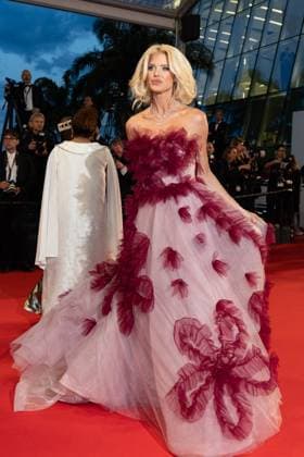 B Montée des marches du film Sirat lors du 78ème Festival International du Film de Cannes Victoria Silvstedt Montée des marches du film Sirat lors du 78ème Festival International du Film de Cannes, au Palais des Festivals à Cannes On may 15th 2025 Olivier Borde Bestimage Red carpet for the movie Sirat during the 78th Cannes International Film Festival at the Palais des Festivals in Cannes, France On may 15th 2025 Cannes France  Copyright: xOLIVIERxBORDEx xBESTIMAGExOLIVIERxBORDEx xBESTIMAGEx