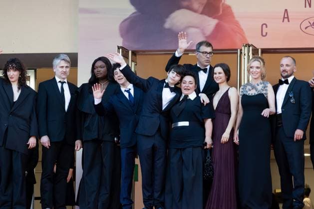 Dossier 137 (Case 137) Red Carpet - The 78th Annual Cannes Film Festival (L-R) Mathilde Riu, Stanislas Merhar, Guslagie Malanda, Cà me Peronnet, Solà n Machado-Graner, Sandra Colombo, Dominik Moll, Mathilde Roehrich, Là a Drucker, Jonathan Turnbull, Gilles Marchand, Theo Costa - Marini and Valentin Campagne attends the Dossier 137 (Case 137) red carpet at the 78th annual Cannes Film Festival at Palais des Festivals on May 15, 2025 in Cannes, France Copyright: xKazukoxWakayamax
