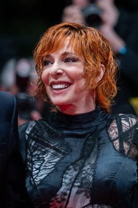 78eme Festival International du Film de Cannes Montée des marches du film Dalloway 78th International du Film de Cannes Red carpet with cast of Dalloway movie 444331 2025 05 15 France Farmer, Mylène  Copyright: xEstellexCarlierx xStarfacex STAR_444331_003