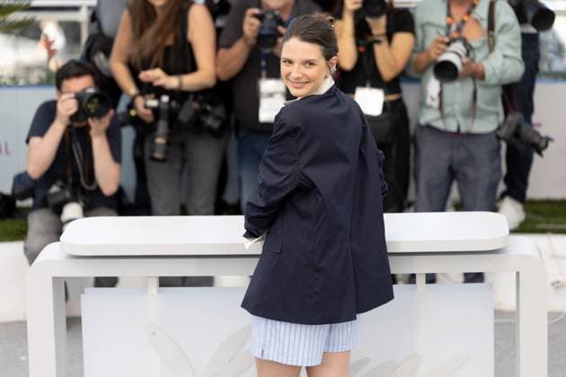 The Wonderers , Photocall in Cannes, 15.05.2025 Cannes, Frankreich - 15.5.2024: JosŽphine Japy während des Photocall zu QUI BRILLE AU COMBAT (THE WONDERERS) während der 78. Internationalen Filmfestspiele von Cannes. Die Filmfestspiele finden vom 13. bis 24. Mai 2025 statt. Cannes Palais des Festivals et des Cong Frankreich Copyright: xChristianxEnderx